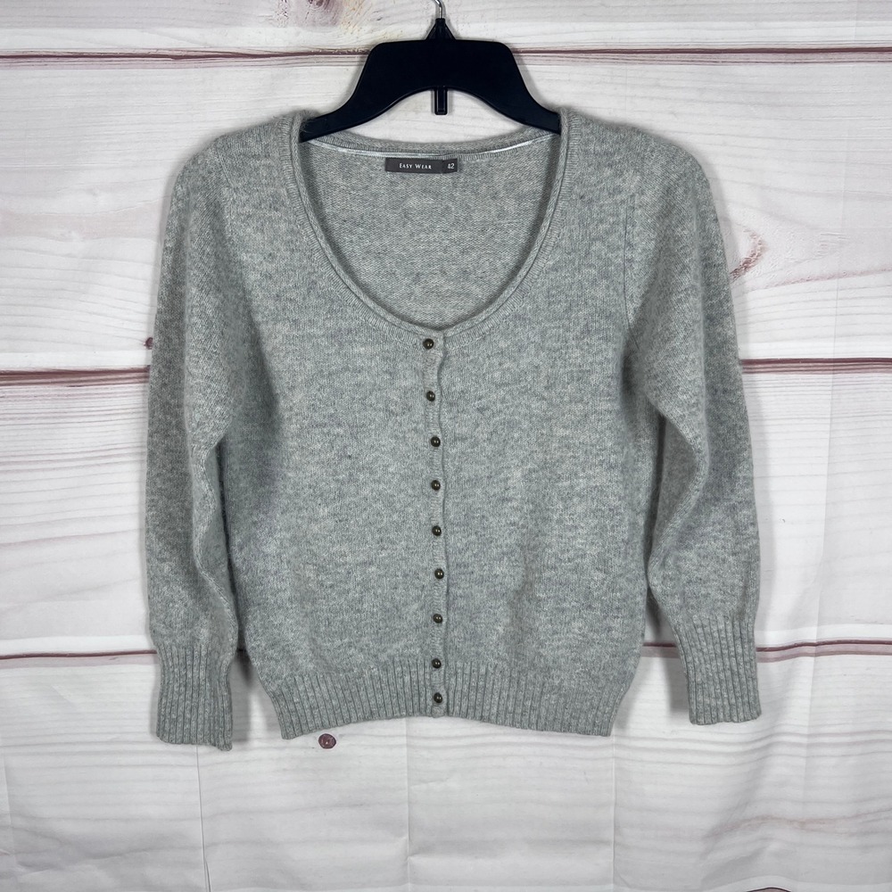 Easy Wear Cardigan Womens 42 M Gray Angora Blend Button Front Scoop Neck Solid